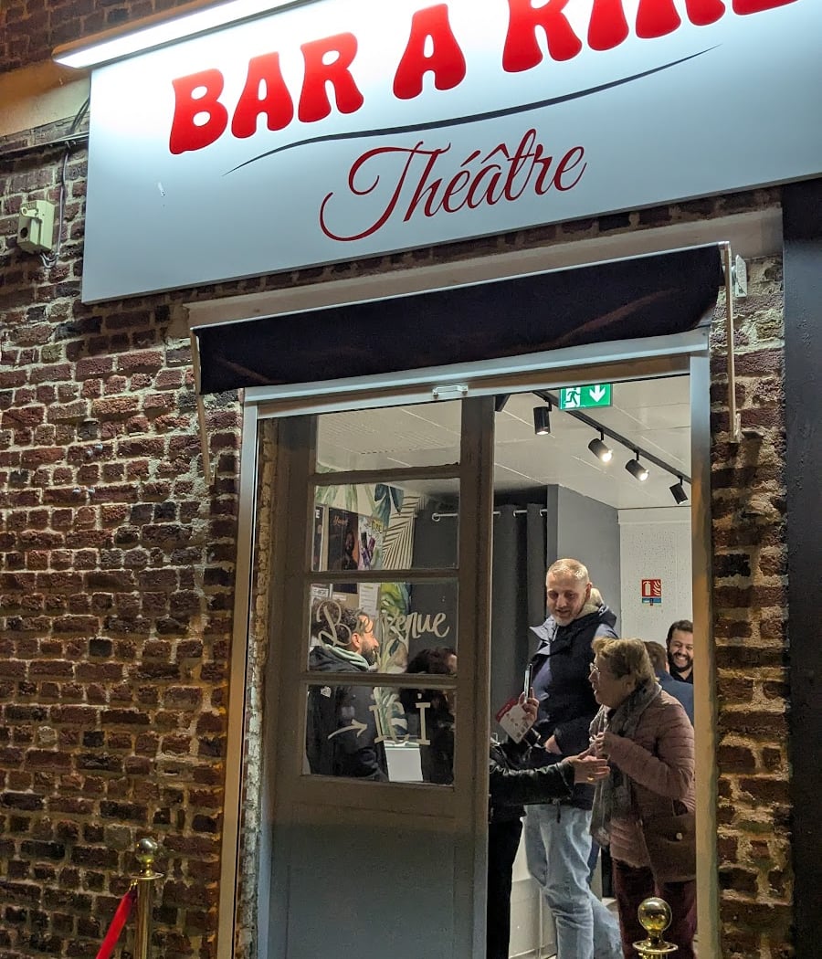 BAR A RIRE THEATRE 3